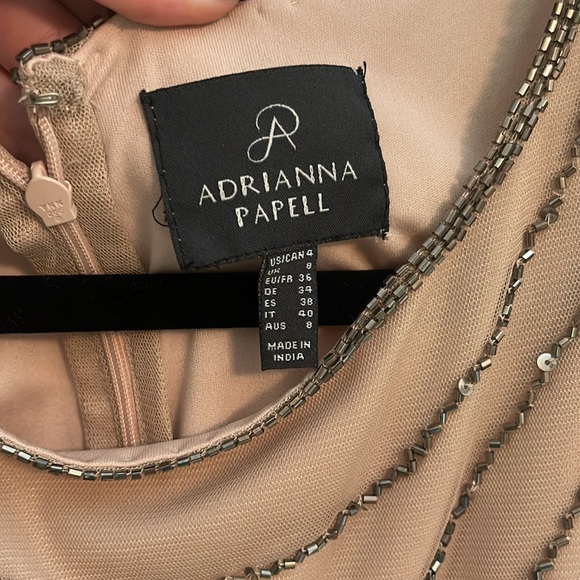 ADRIANNA PAPELL / SIZE 4 / no flaws - Picture 4 of 8